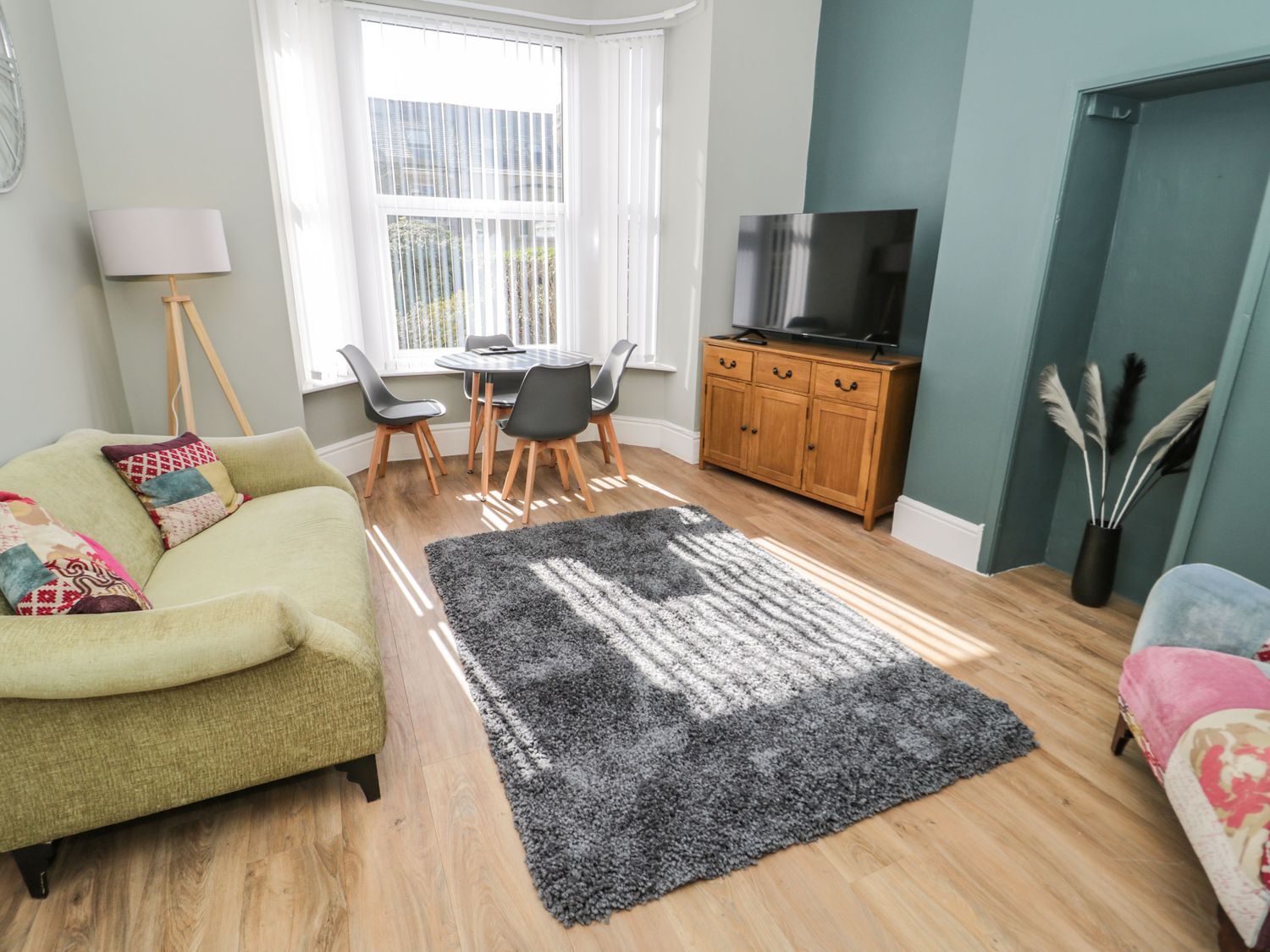 Flat 1A, Mona House
