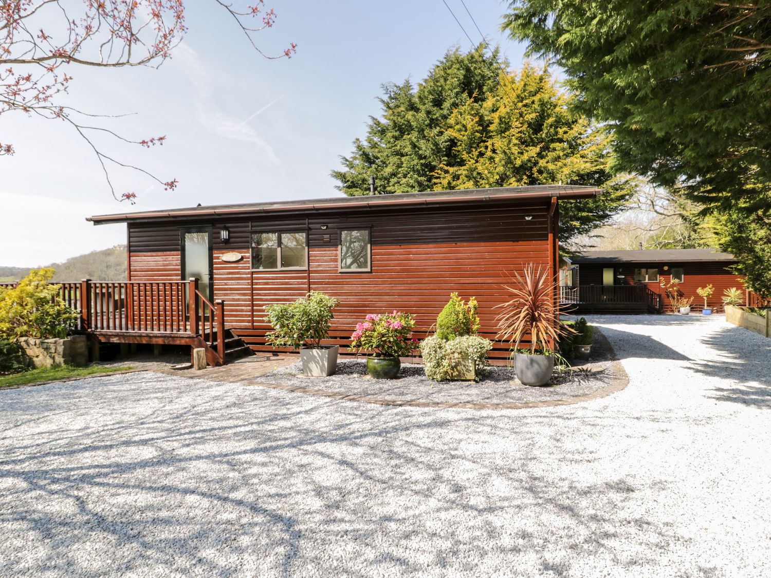 Summertime Lodge