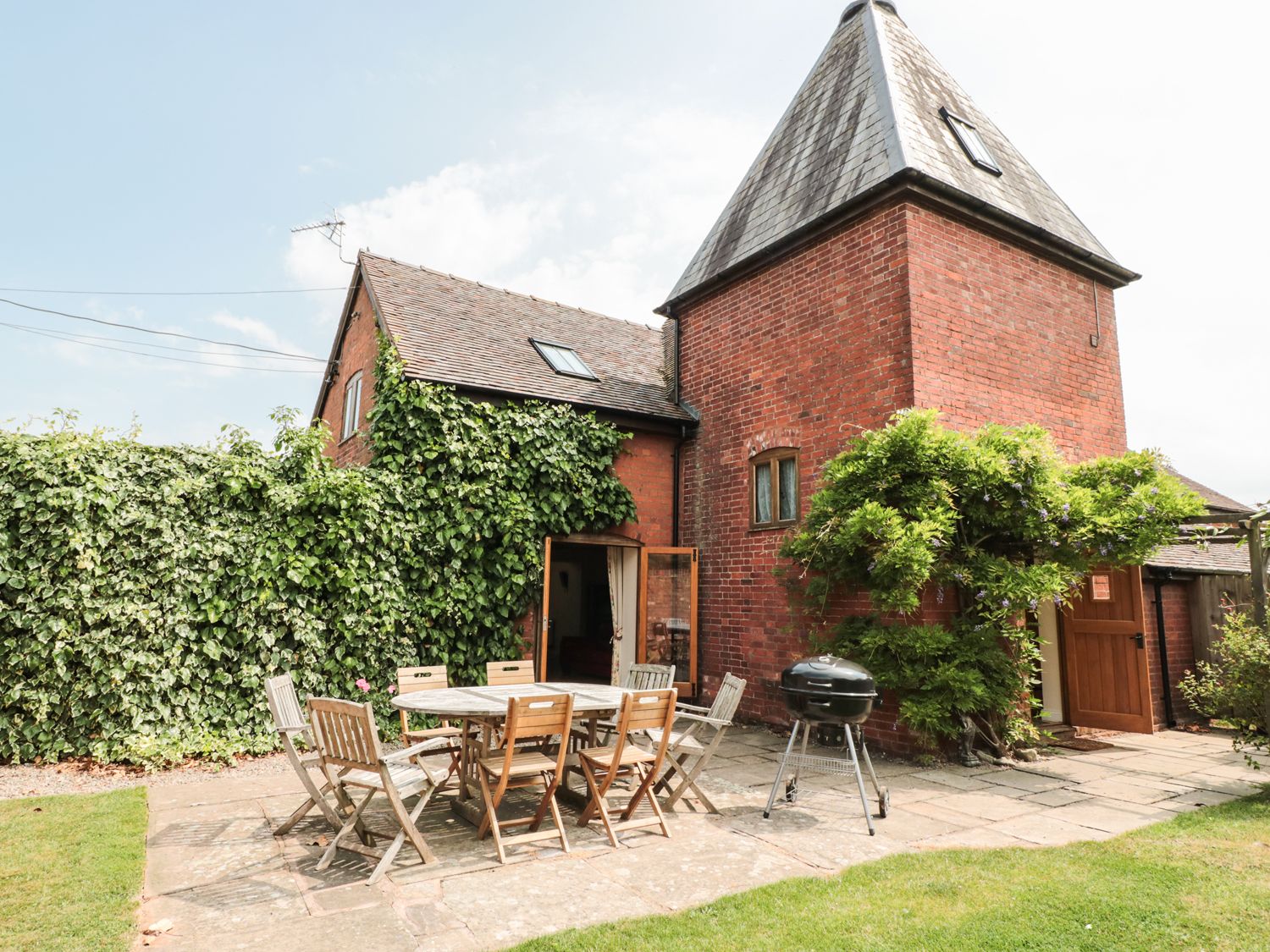 The Hop Kiln, Worcestershire | Holiday Cottage | Bird Spot