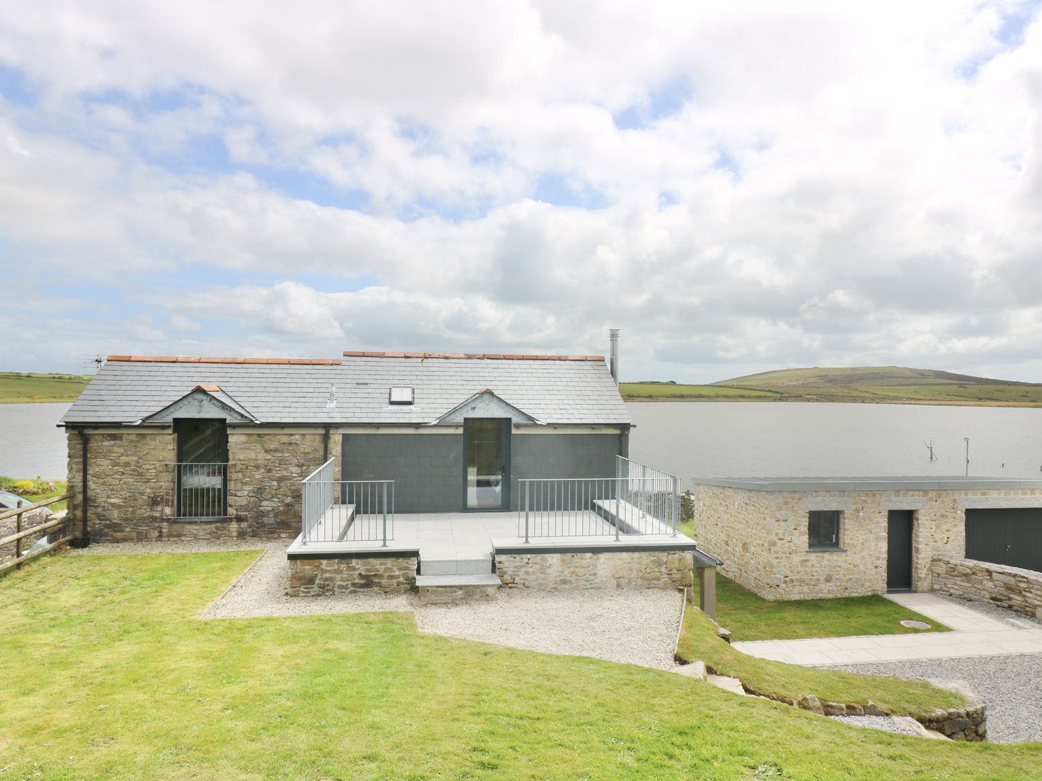 Dozmary Pool Barn, St Neot, Cornwall