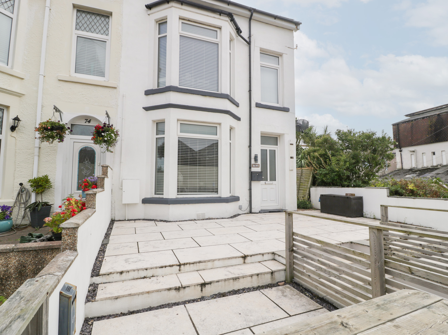 76A Mackworth Road