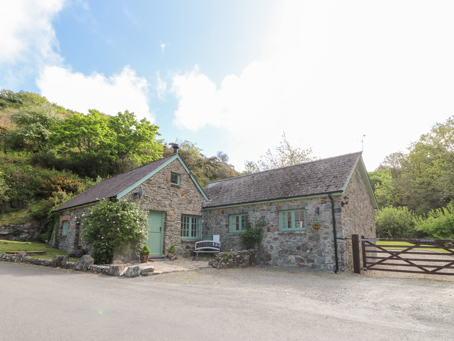 Glyn Yr Efail