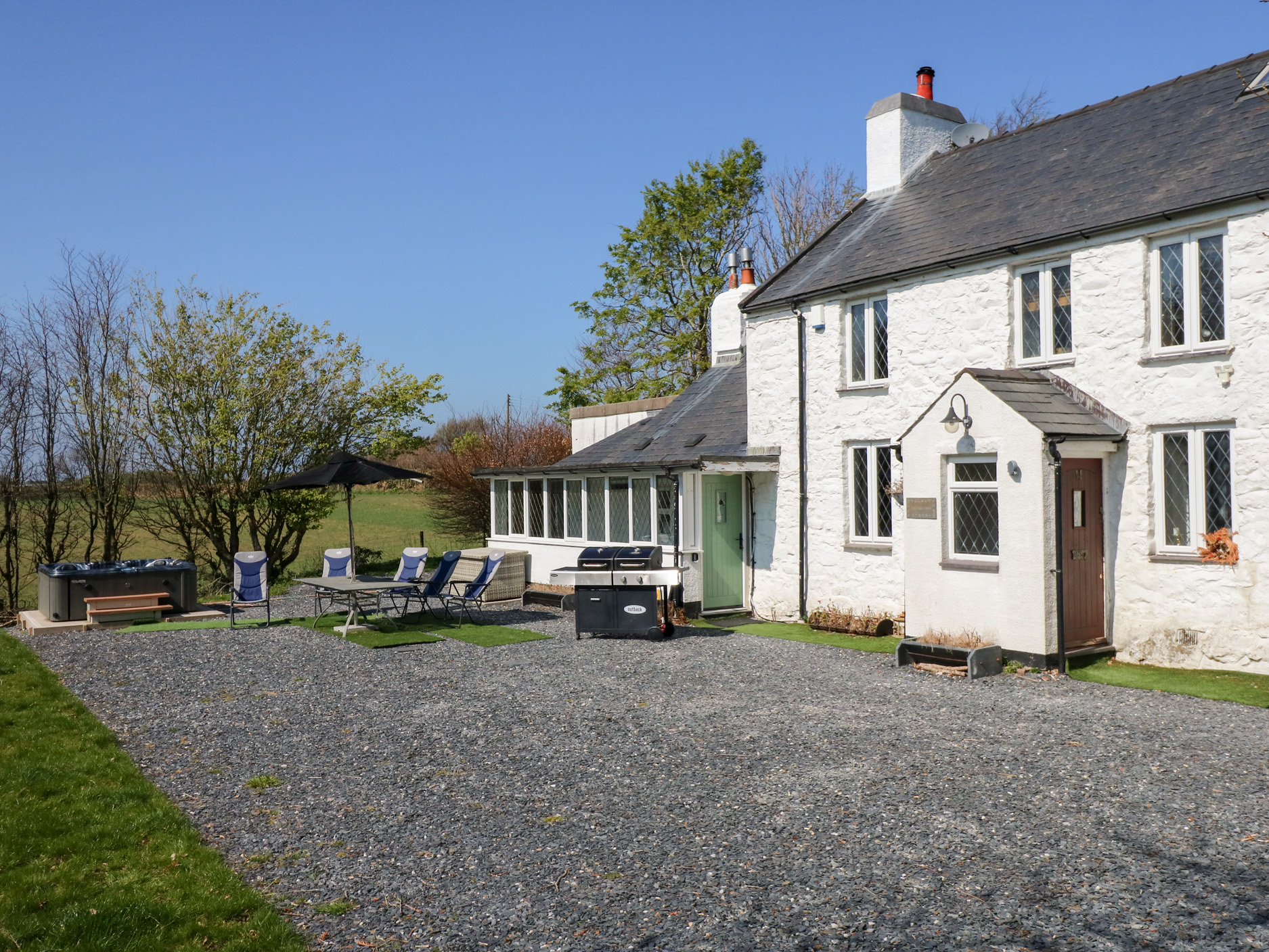 Ty'n Pwll Farm