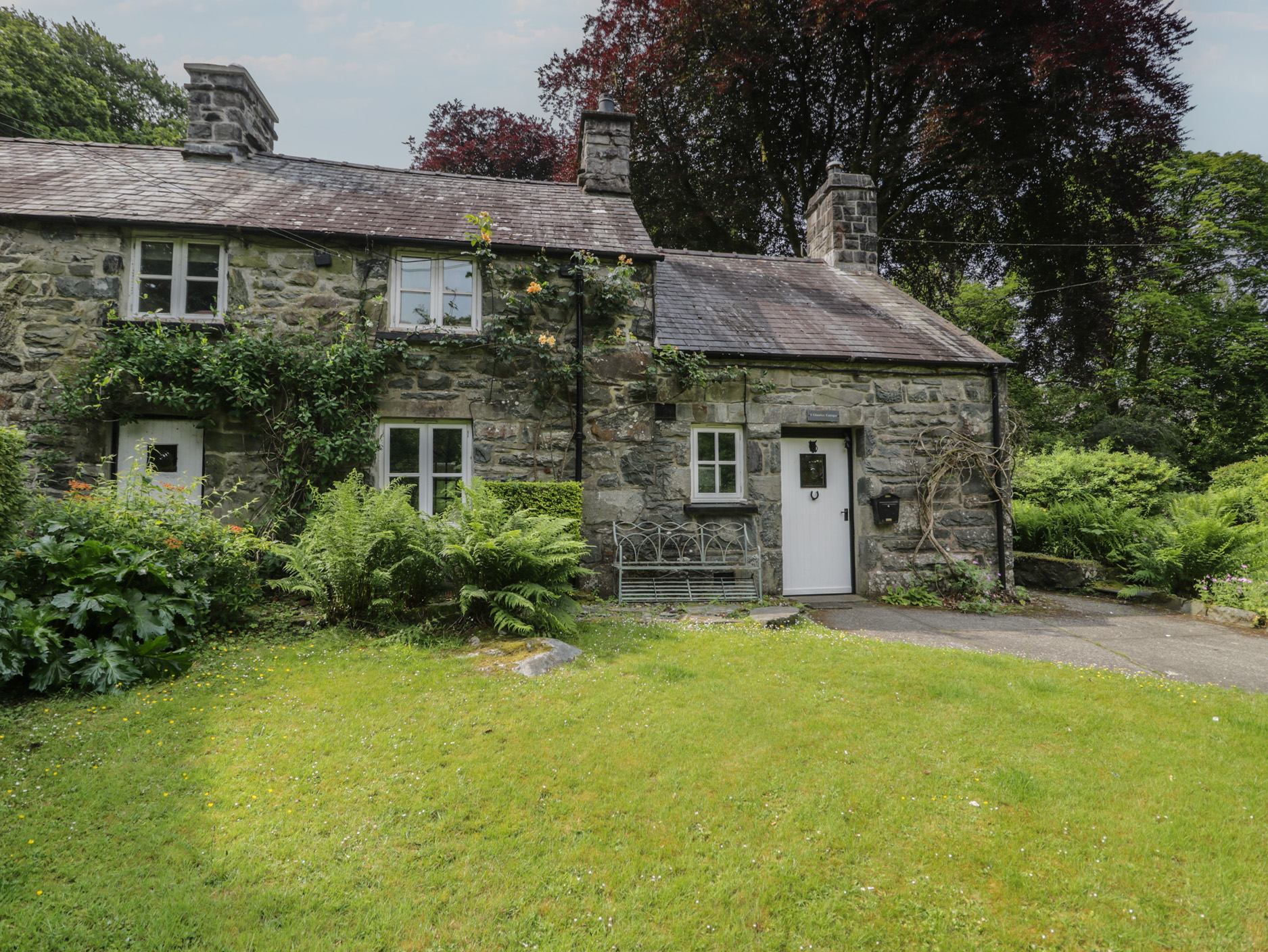 Glandwr Cottage
