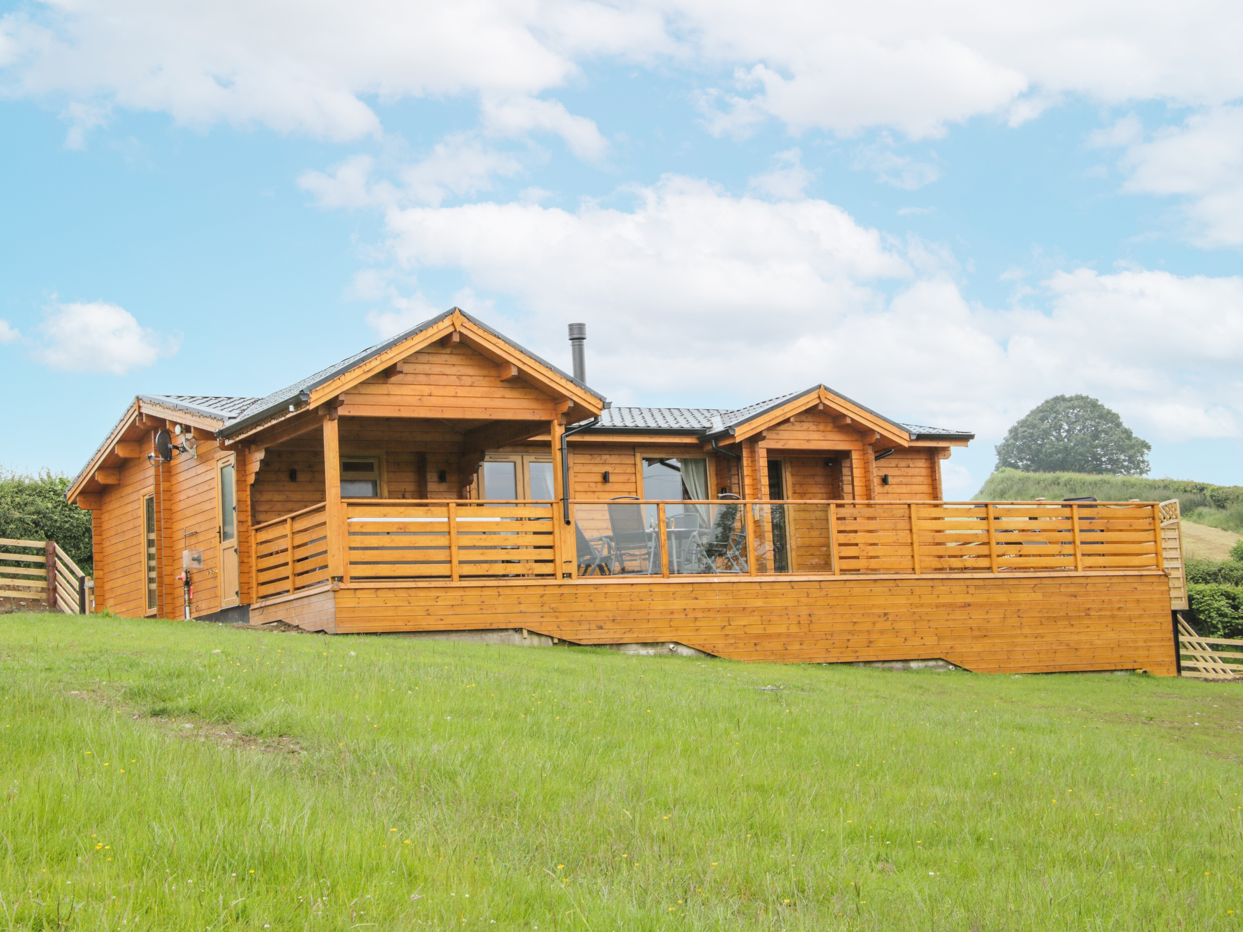 Manor Farm Lodges - Dragon Lodge