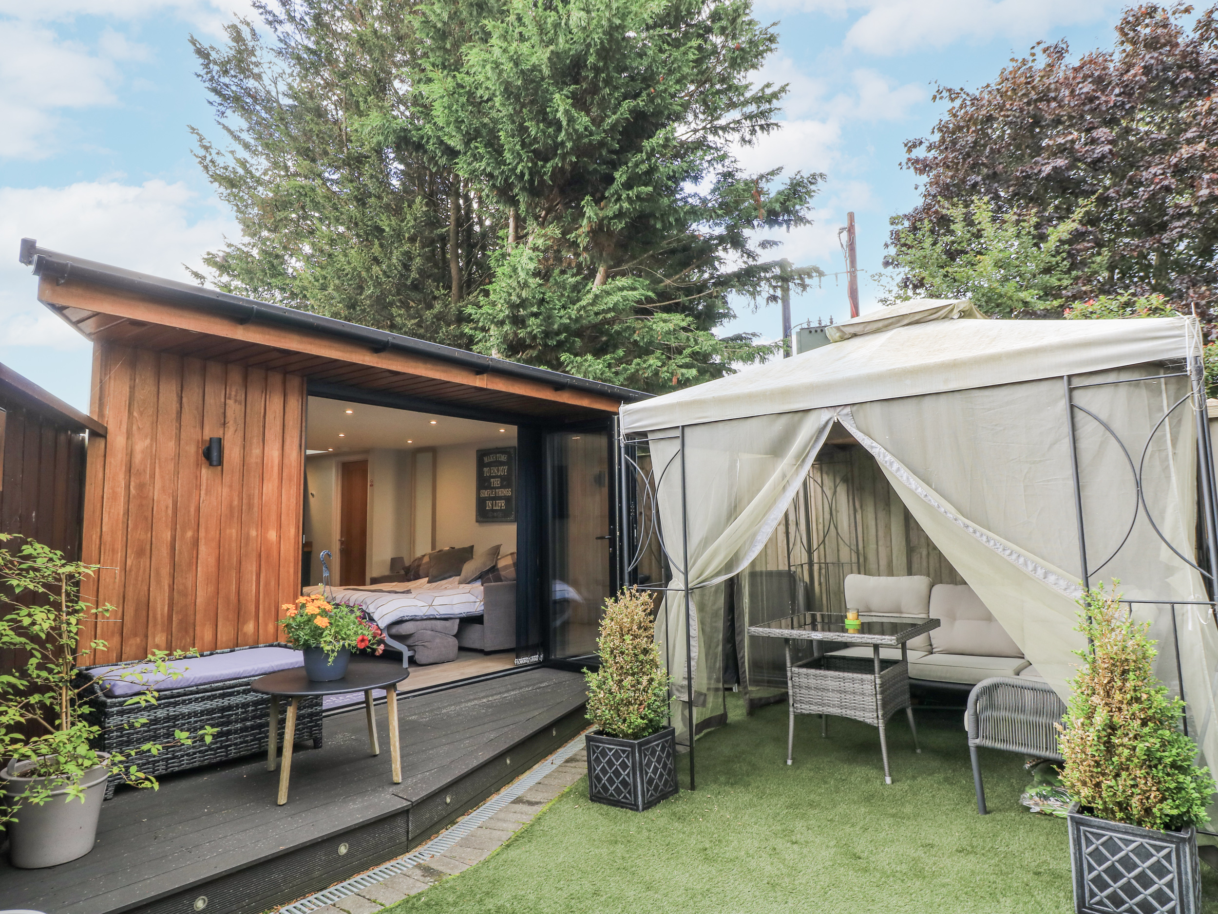 The Chill Garden Room