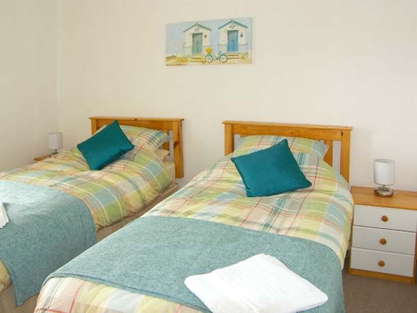 bedroom beach cottage llanelli