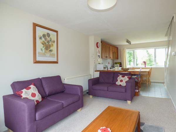 77 Manor Villas photo 2