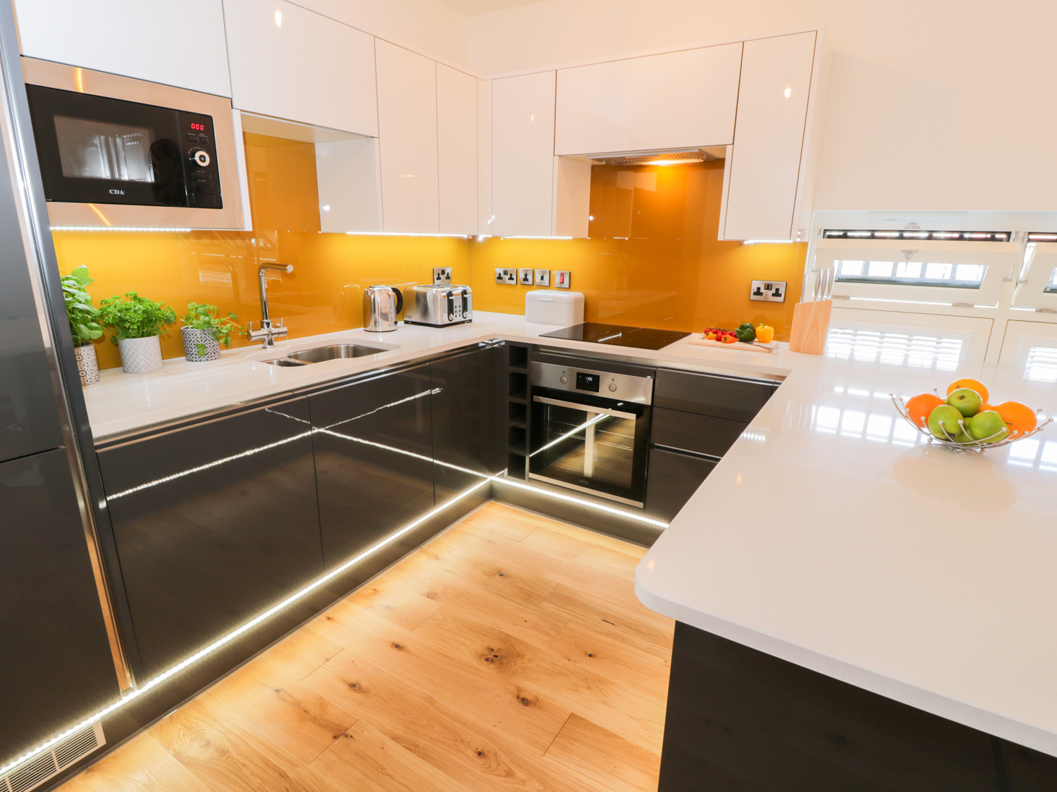 Evening Star @ Engine Shed, Whitby | Beach Stays