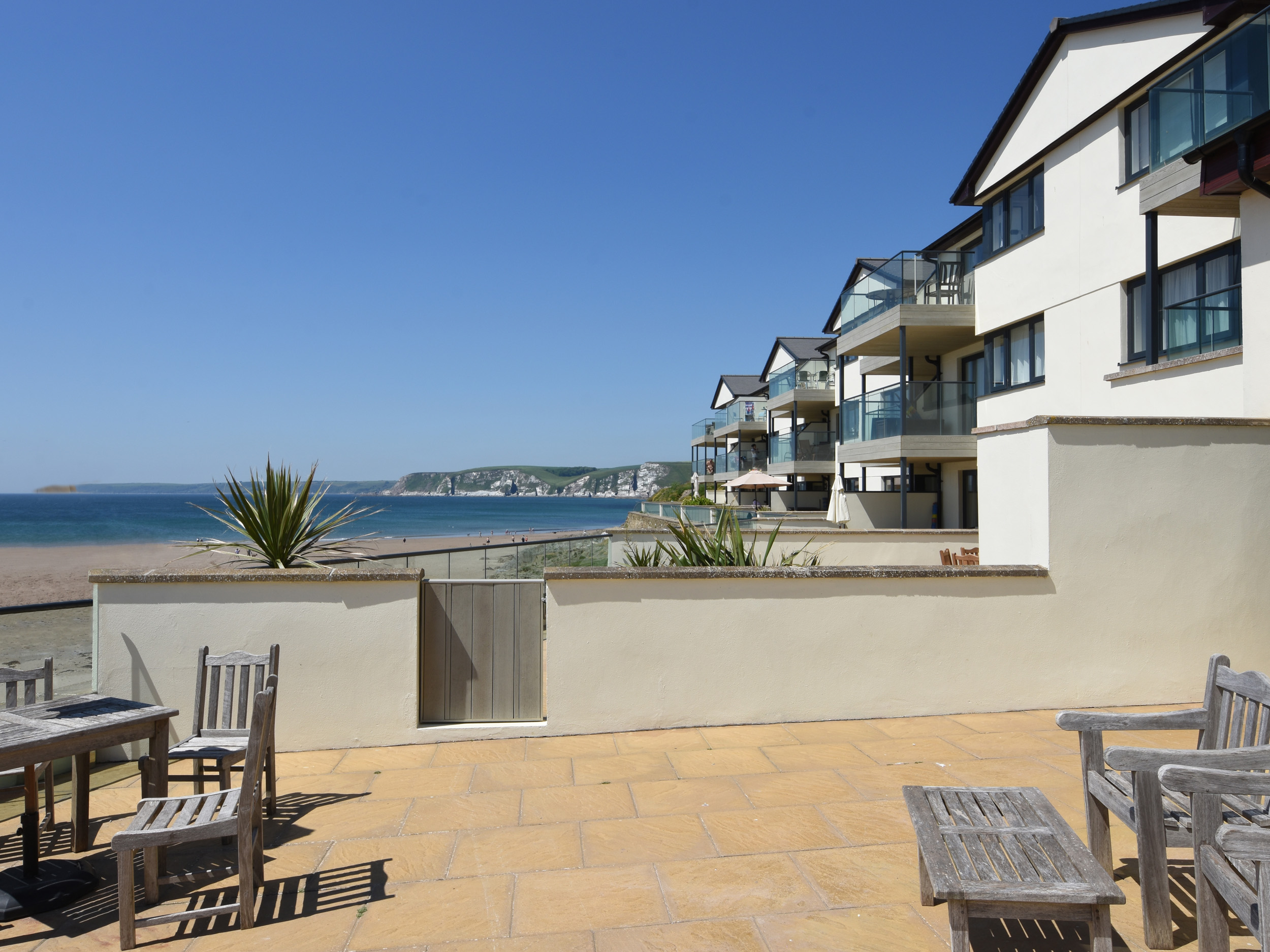 12 Burgh Island Causeway, BigburyonSea Beach Stays