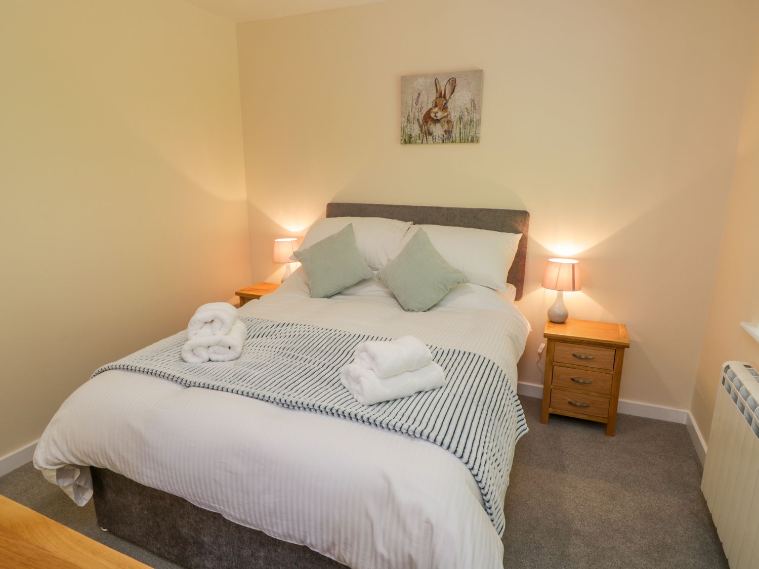 Willow Lodge double bedroom - Self Catering Accommodation at Ryedale Country Lodges