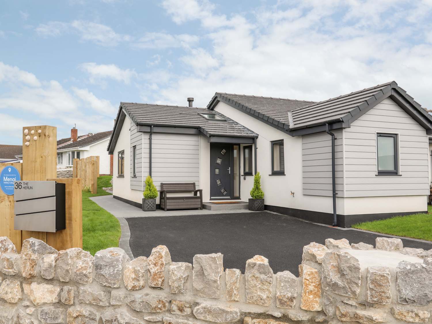 The Herun — Sykes Holiday Cottages, North Wales Snowdonia Rhosneigr