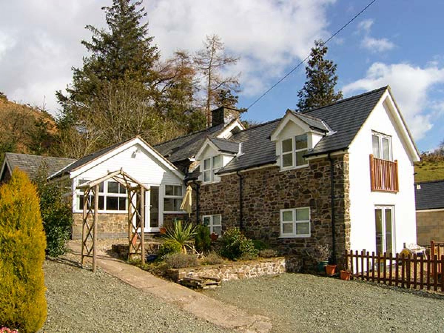 The Secret Hideaway Lake Vyrnwy Abertridwr Self Catering Holiday