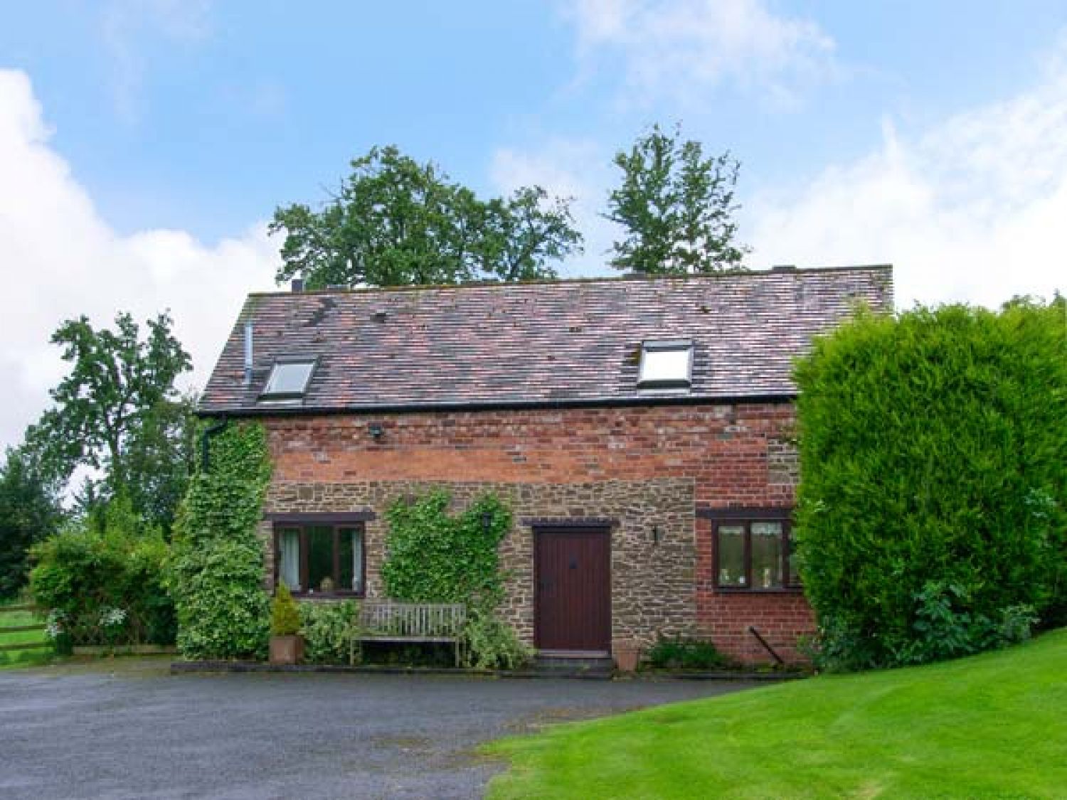 the old barn bewdley lye head self catering holiday cottage