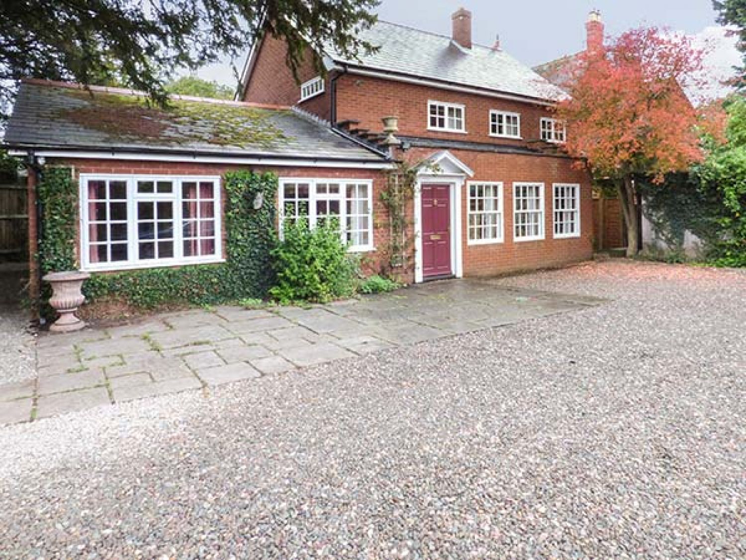 Dorrington Court Dorrington Self Catering Holiday Cottage