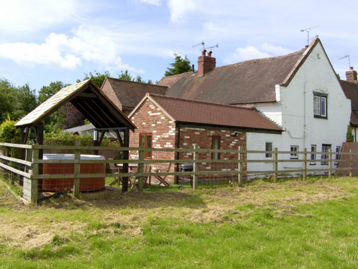 6 Hathaway Hamlet Zshottery Stratforduponavon Self Catering Holiday Cottage