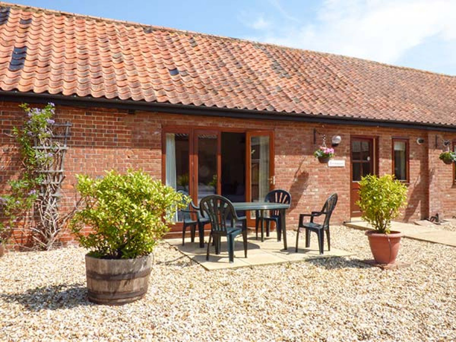Beechwood Wood Norton East Anglia Self Catering Holiday Cottage