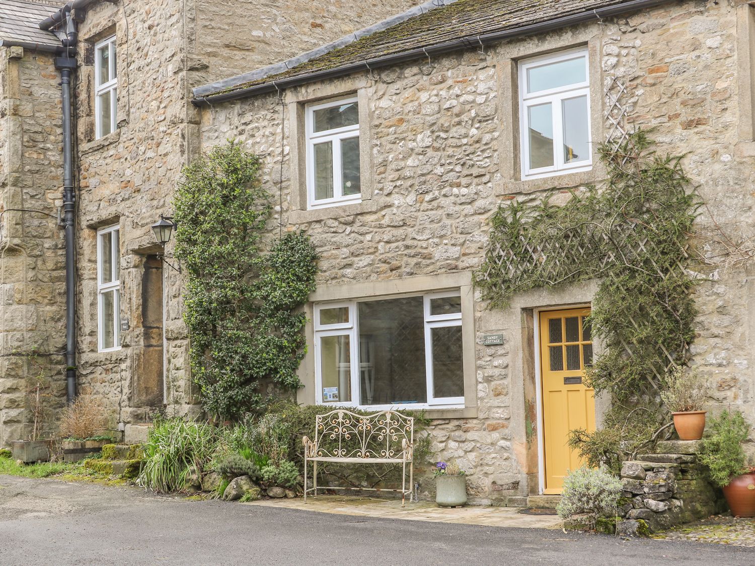 Sandy Cottage Linton Yorkshire Dales Self Catering Holiday Cottage