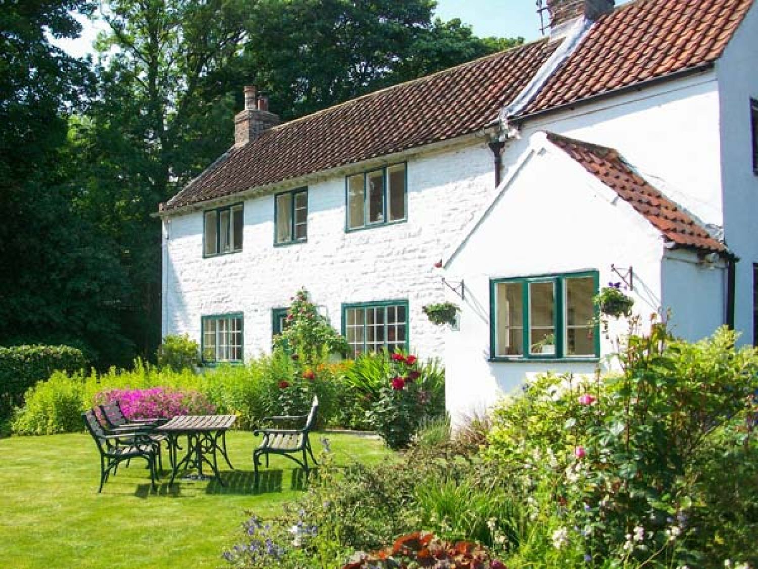 The White Cottage Bridlington Boynton North York Moors And Coast