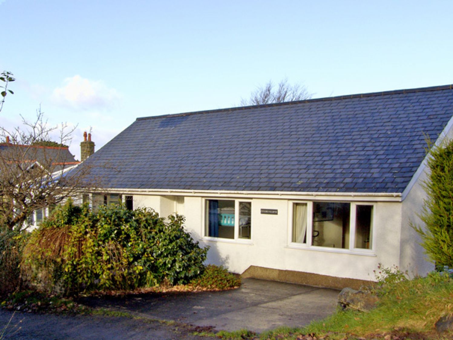 Cysgod-y-llwyn  Llwyngwril  Dolgellau  Self Catering 