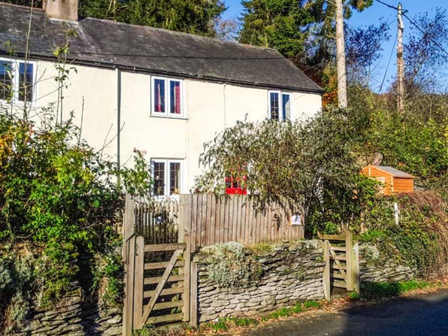 Tan Y Rhos Isa Glyn Ceiriog Self Catering Holiday Cottage