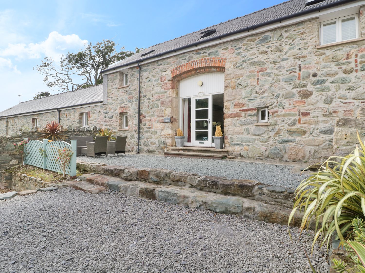 The Granary Newborough Newborough/niwbwrch Self Catering Holiday