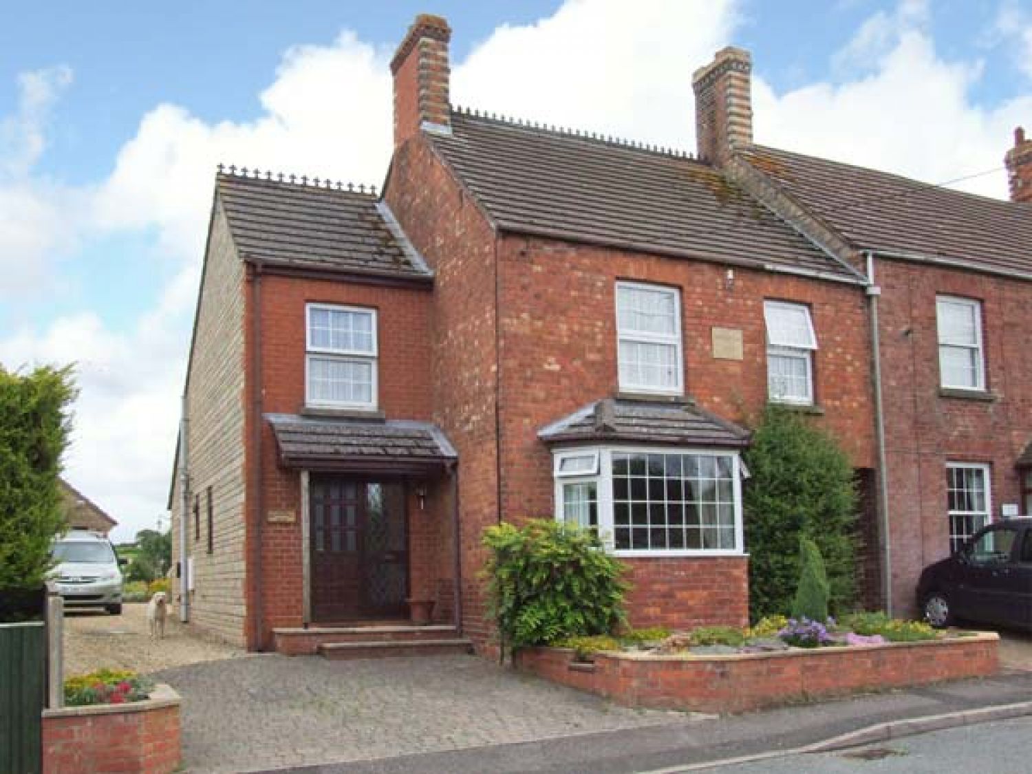 Gladstone Villa Coaley Dursley Self Catering Holiday Cottage
