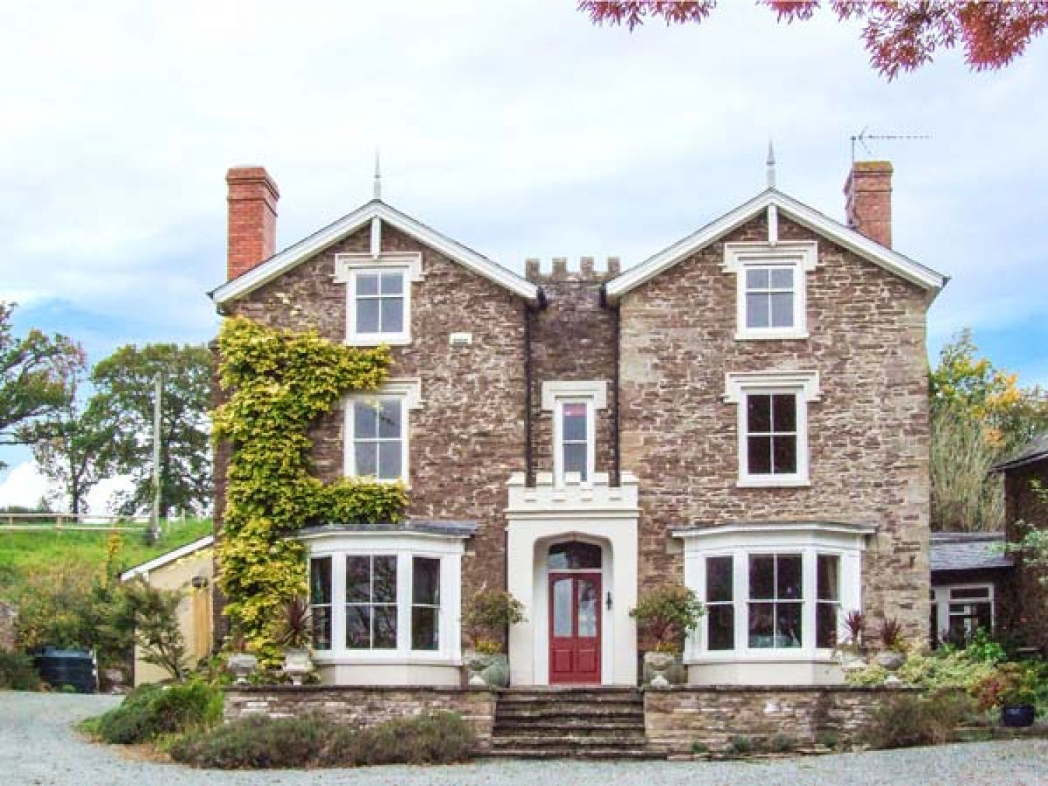 Wheelbarrow Castle Leominster Stoke Prior Self Catering Holiday Cottage