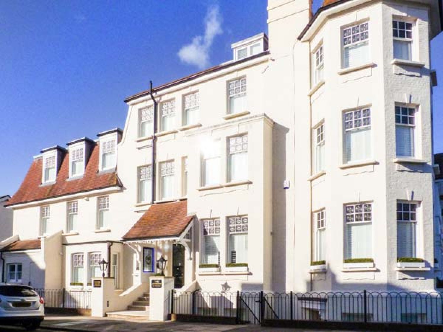 Athenaeum spa deals southend