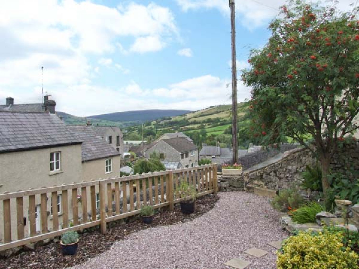 Field View | Bradwell | Peak District | Self Catering Holiday Cottage