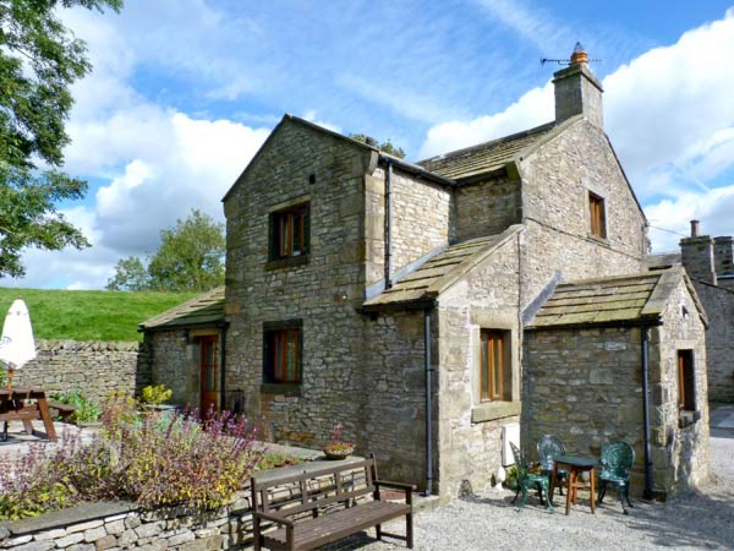 The Coach House Giggleswick Settle Yorkshire Dales Self Catering Holiday Cottage