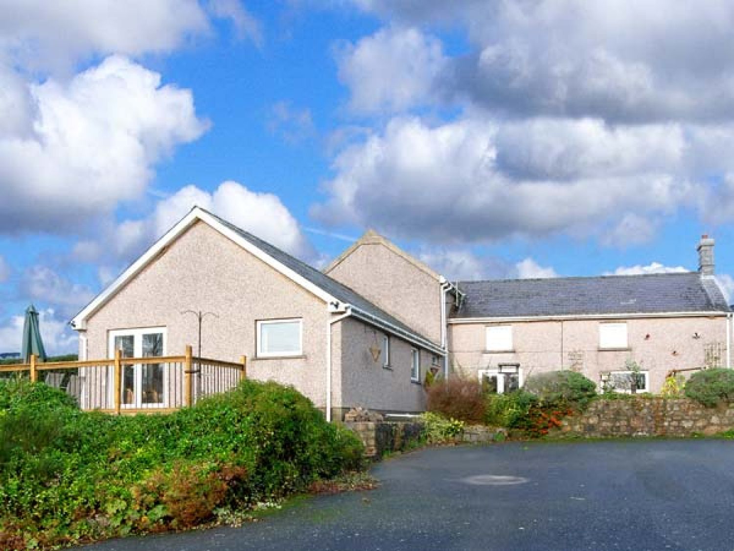 Beefs Park Farm Annexe Amroth Marros Self Catering Holiday Cottage