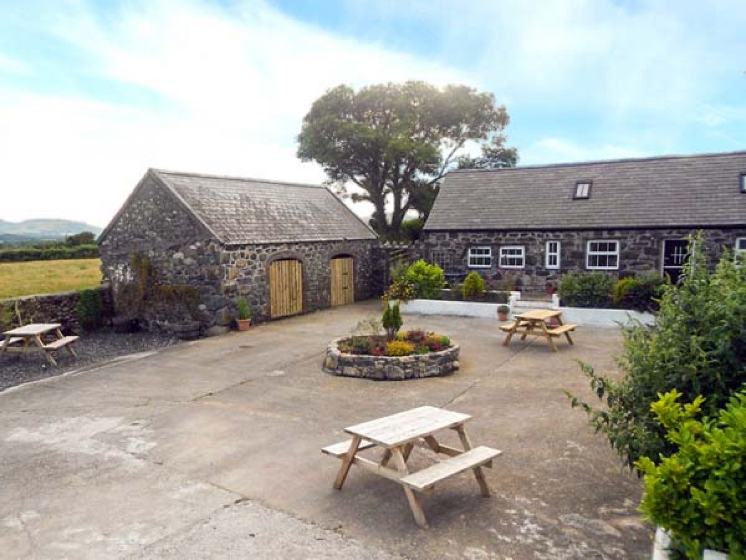 Bwthyn Y Dderwen (oak Cottage) Pwllheli Llannor Self Catering