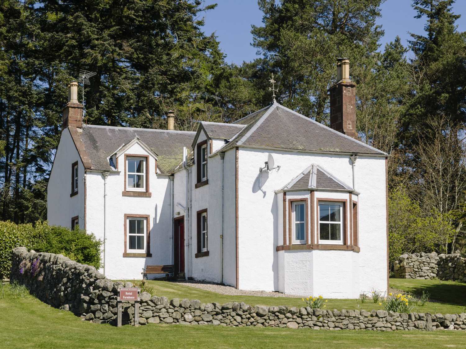 Rottal Farmhouse Kirriemuir Rottal Self Catering Holiday Cottage