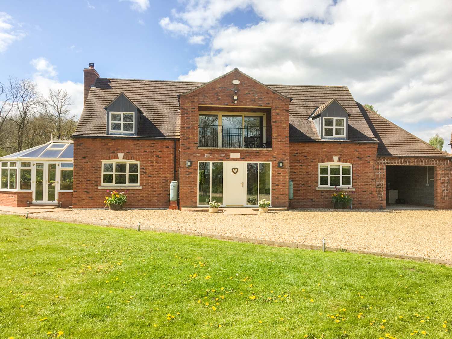 Broadleaf House Skellingthorpe East Anglia Self Catering Holiday Cottage