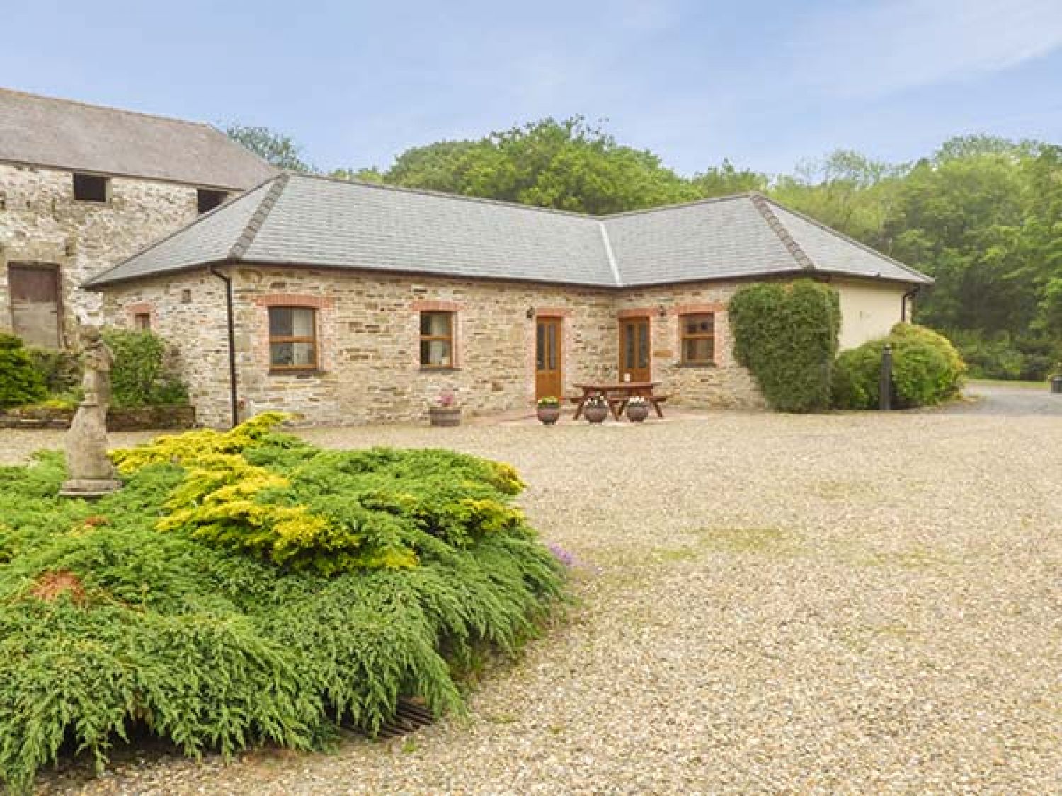 Swallow Cottage | Llanboidy | Maesgwynne | Self Catering Holiday Cottage