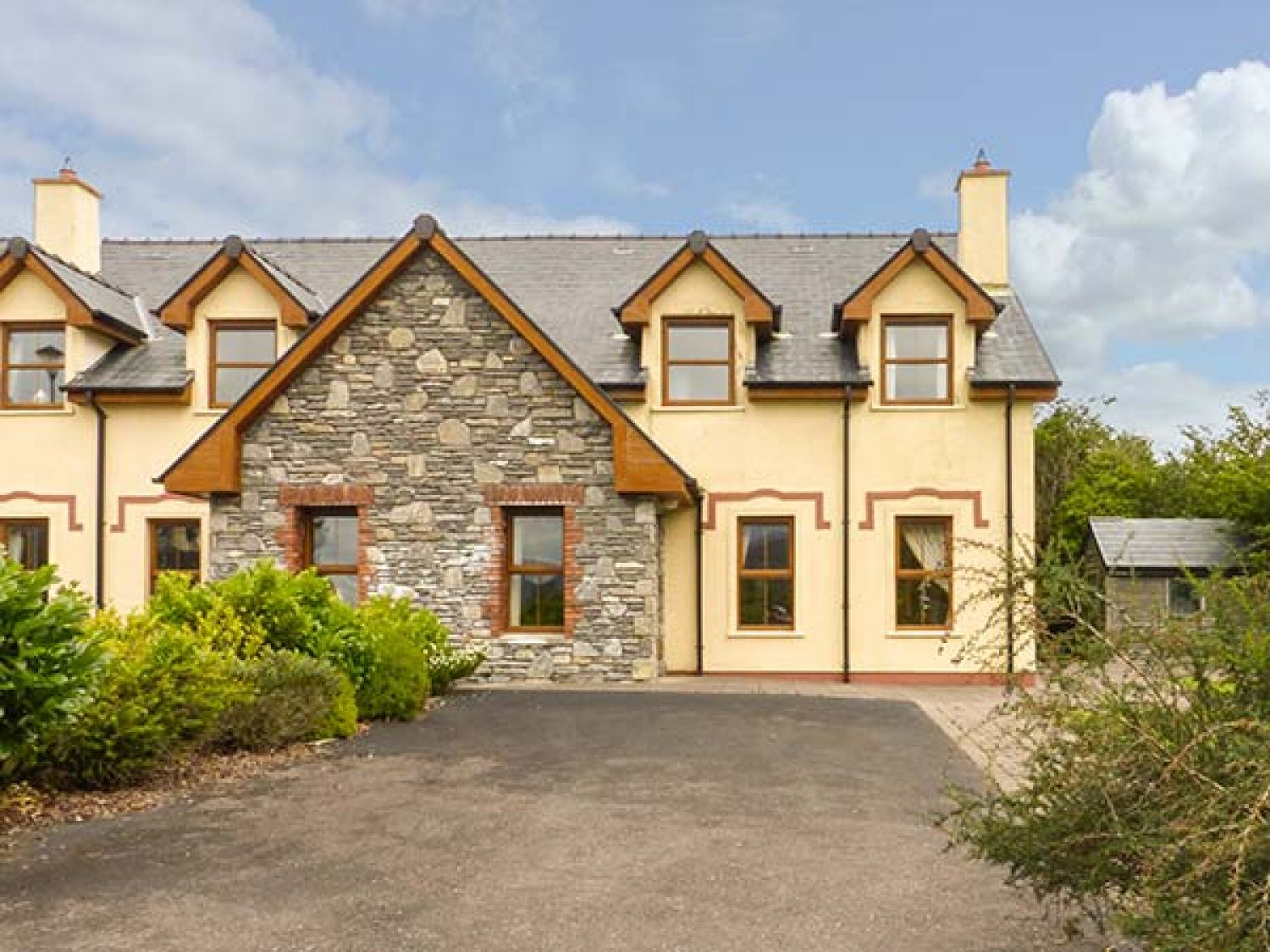 Kenmare Bay Cottage Kenmare, County Kerry Kenmare Self Catering
