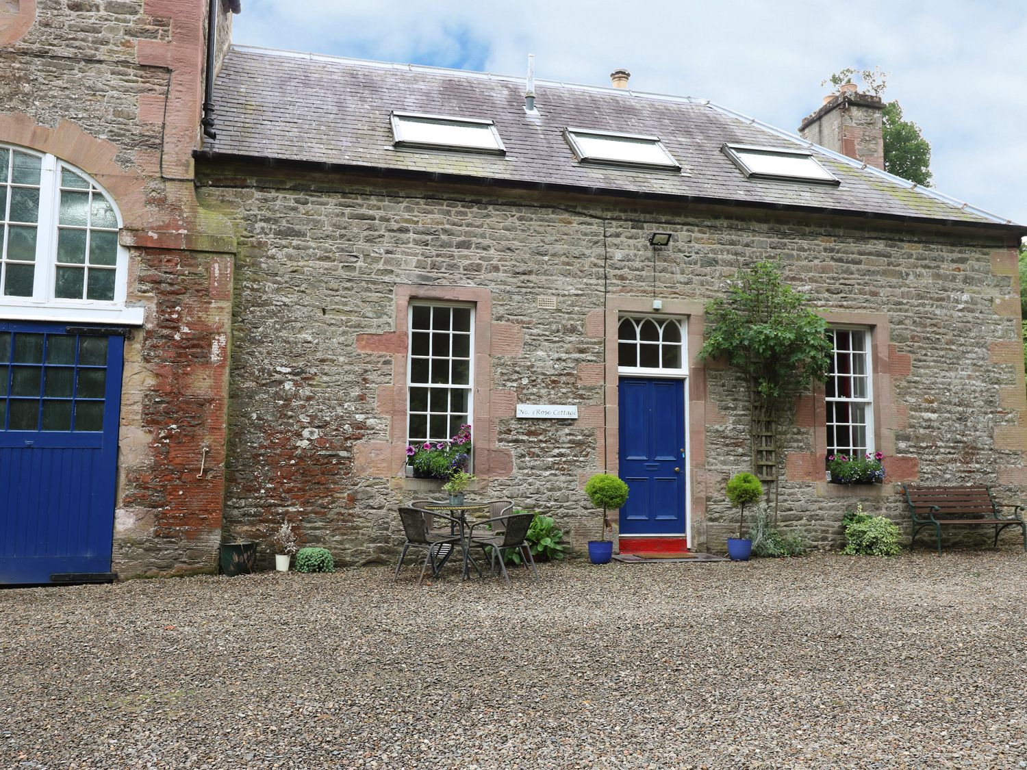 Rose Cottage Lilliesleaf Cavers Carre Self Catering Holiday Cottage