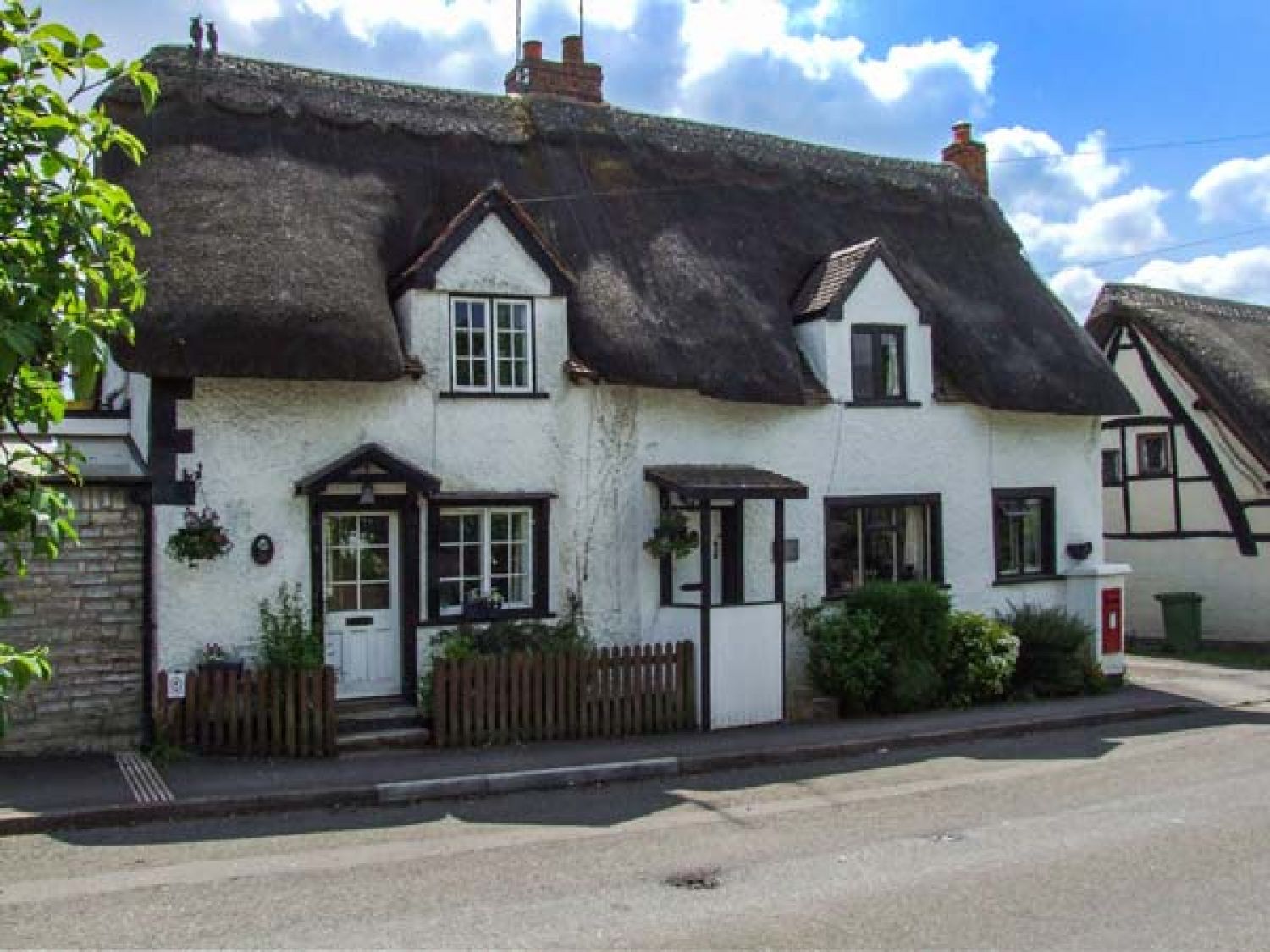 Apple Tree Cottage | Harvington | Self Catering Holiday Cottage