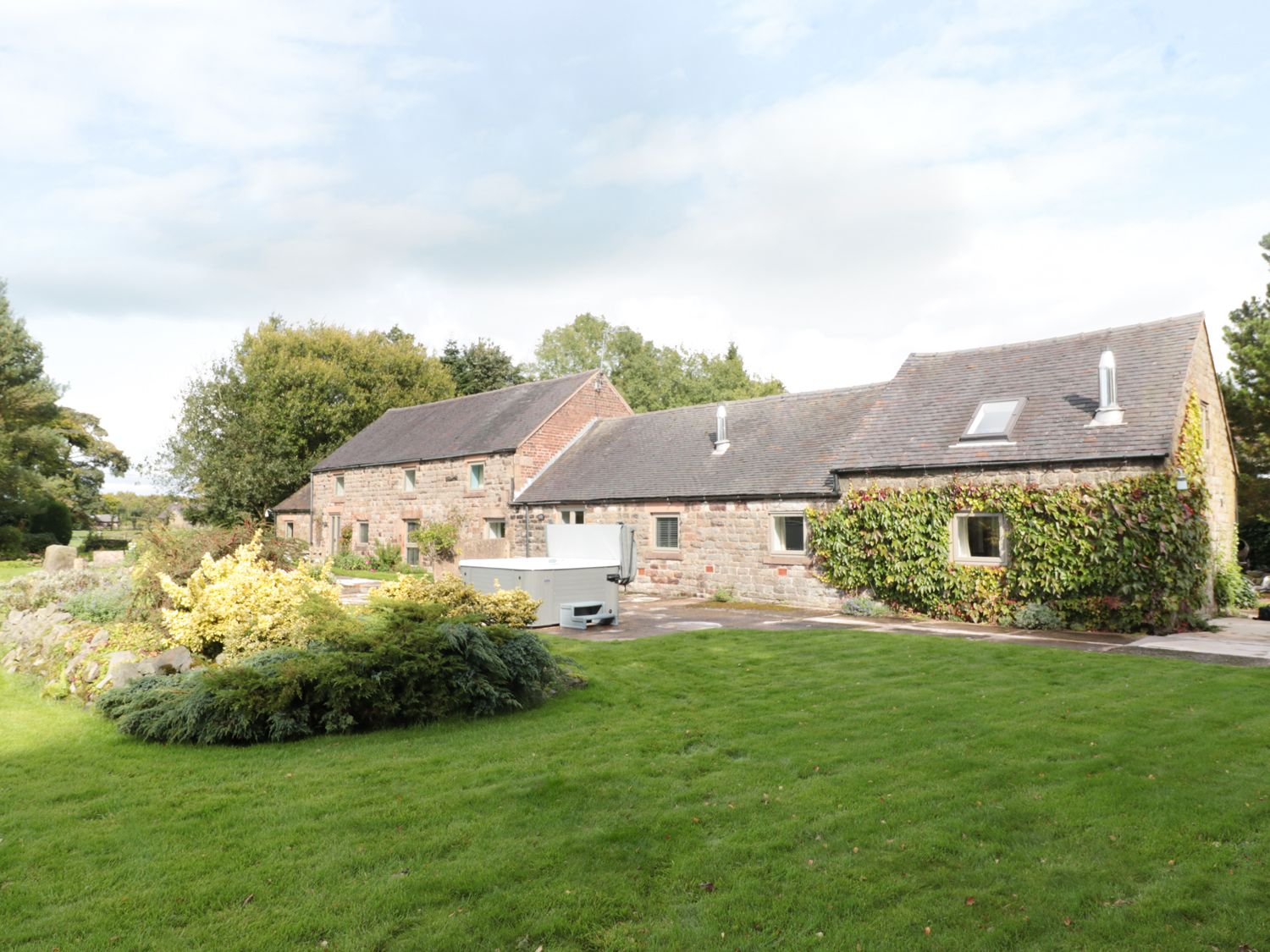 Lee House Cottage Cheddleton Cats Edge Peak District Self