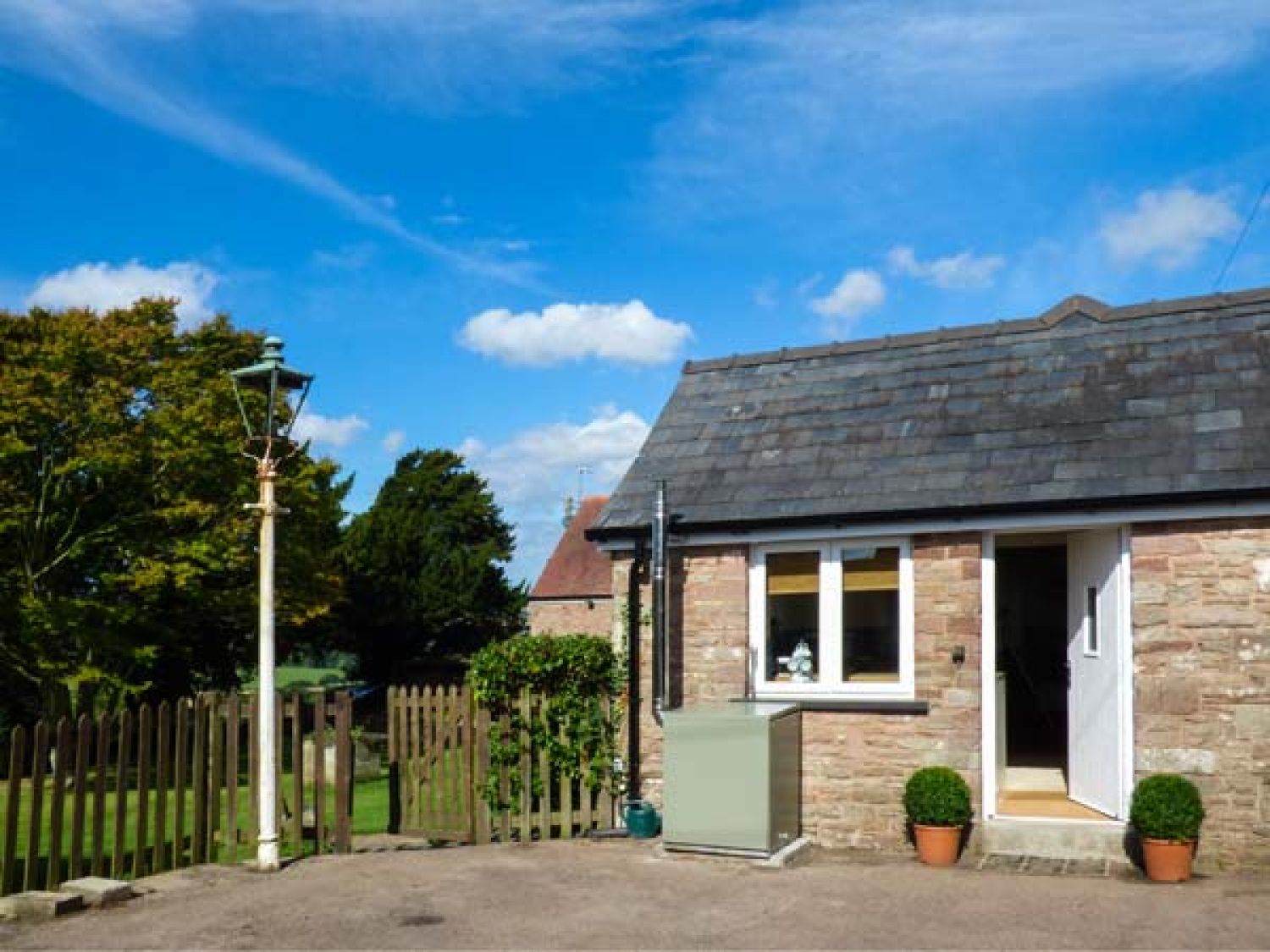 High Rising Cottage Linton, Herefordshire Linton Hill Self