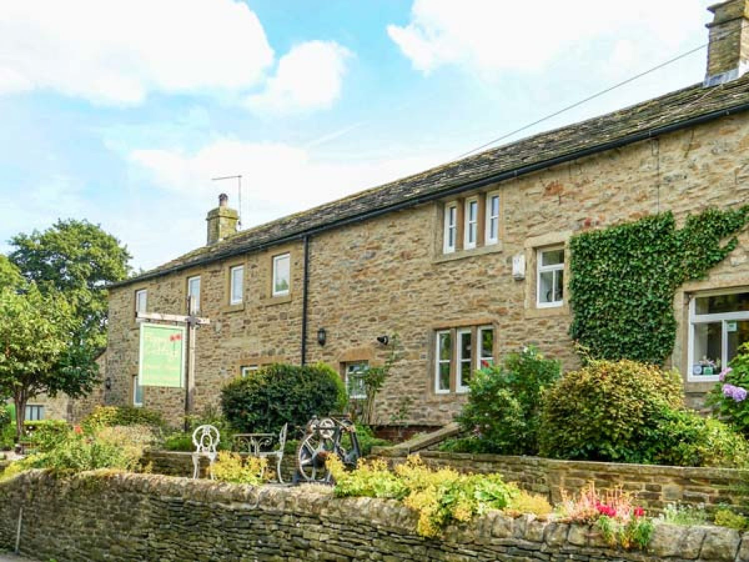 Poppy Cottage No 1  Carleton-in-craven  Yorkshire Dales 