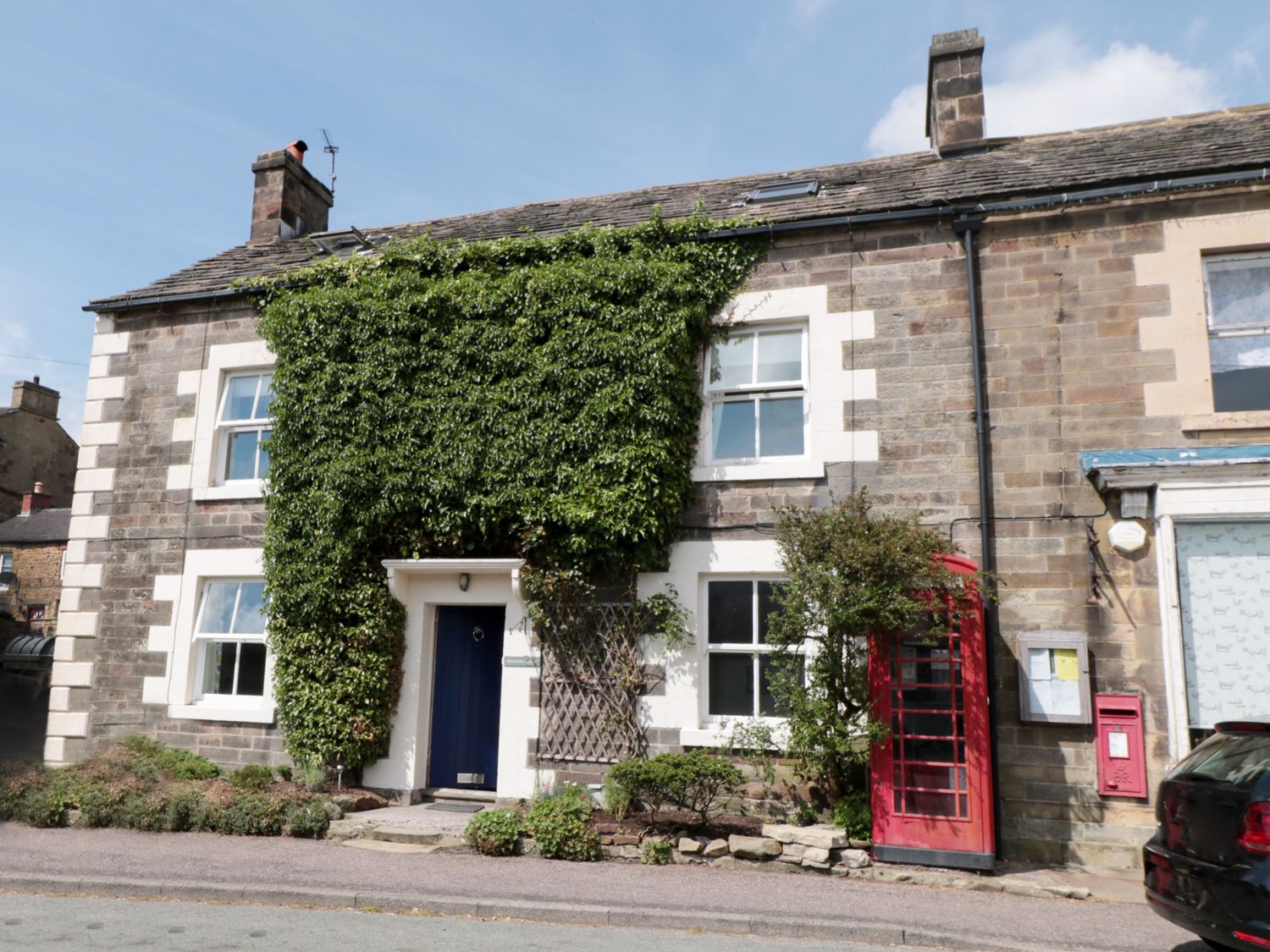 Millward House Holiday Cottages in Longnor