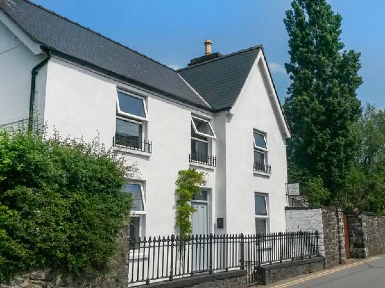 Dale Cottage Llanrwst Self Catering Holiday Cottage