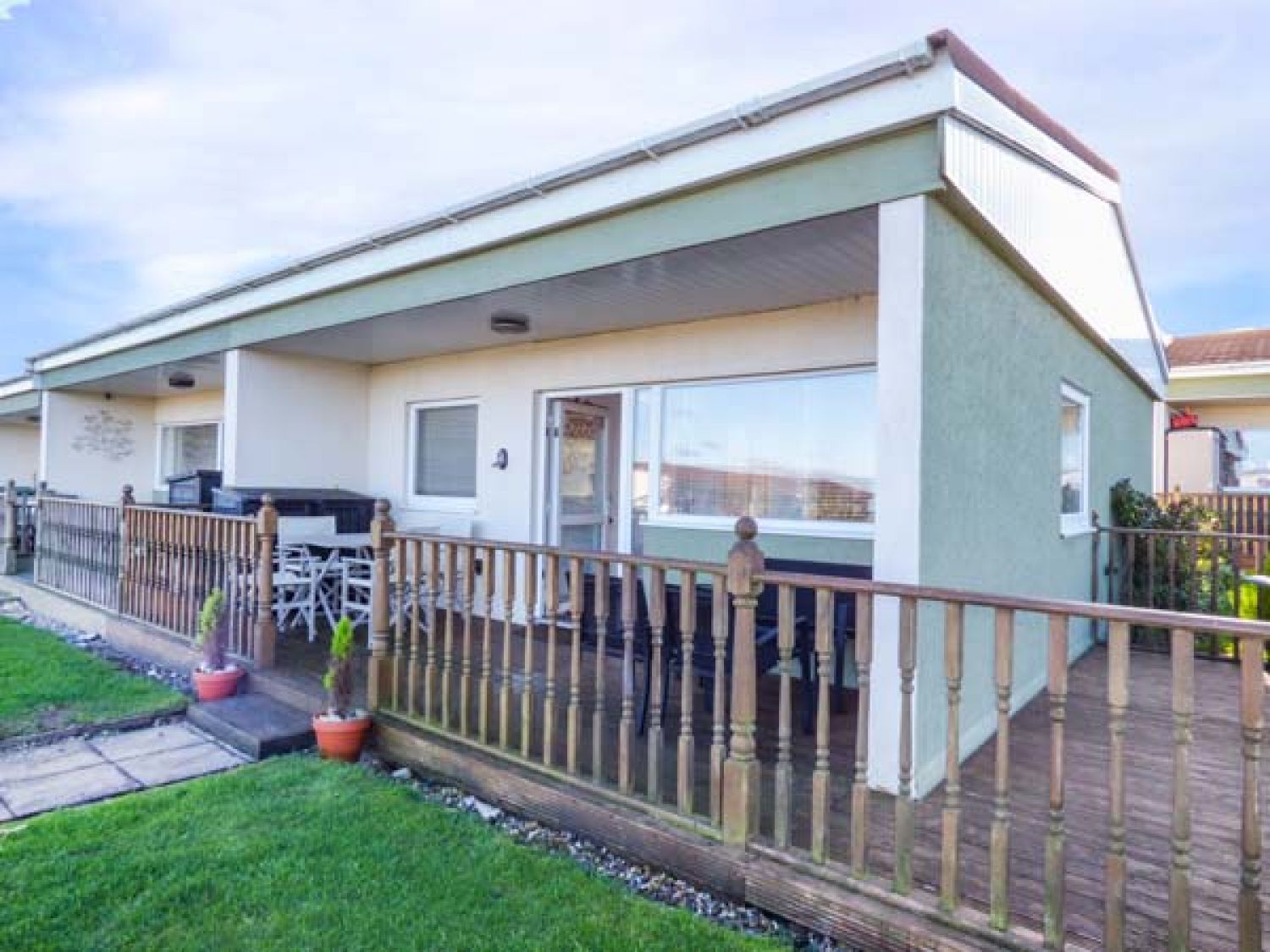 40 Rainbows End Bacton East Anglia Self Catering Holiday Cottage