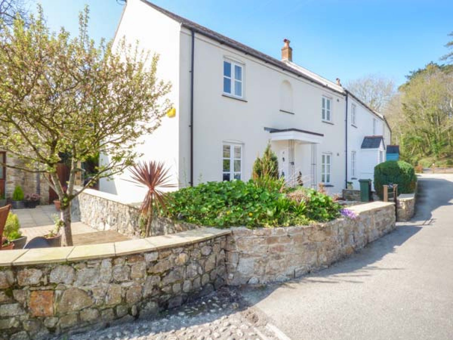 holiday homes in cornwall with dogs