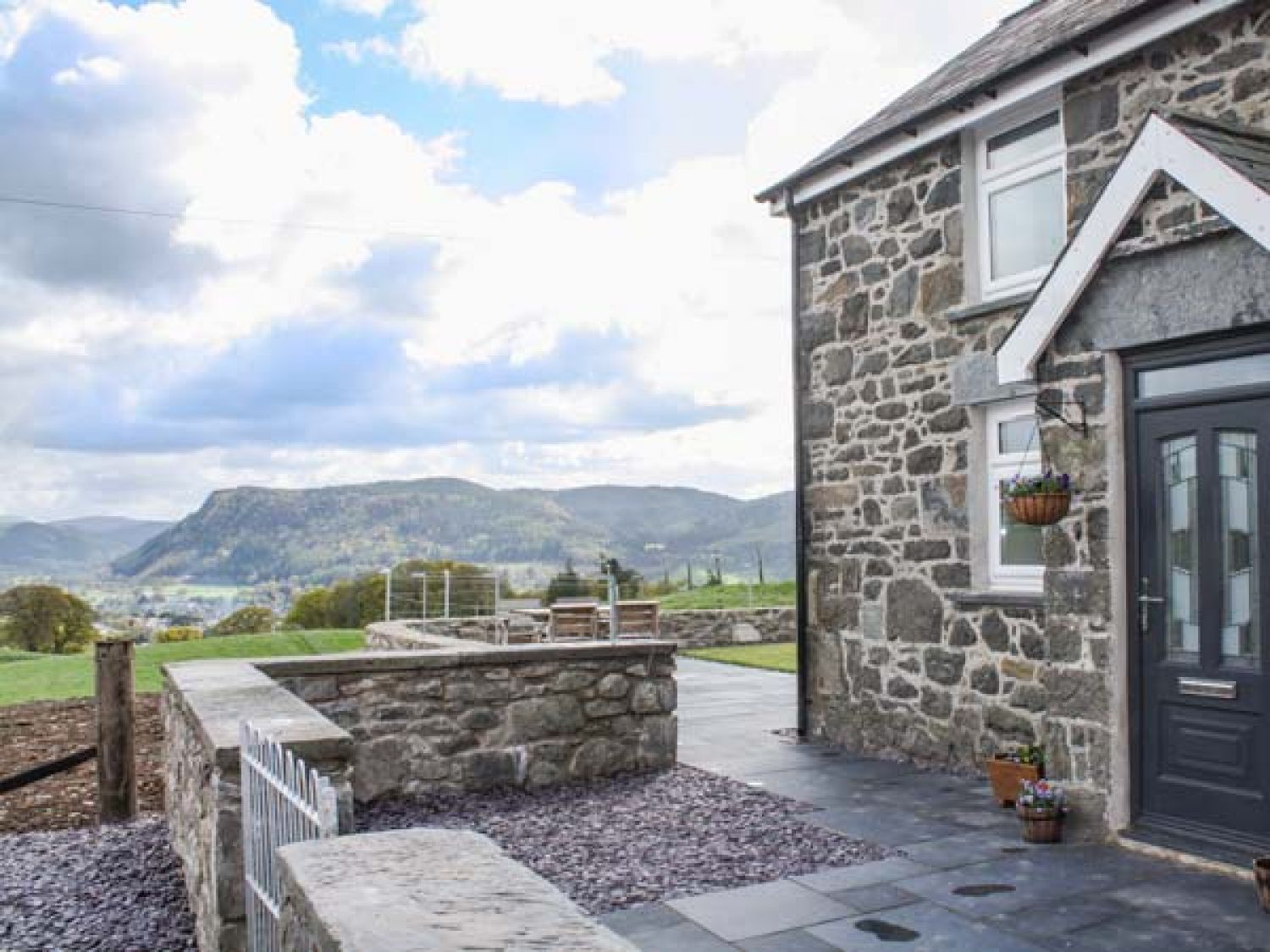 Pen Y Bryn Cottage Llanrwst Tanlan Self Catering Holiday Cottage