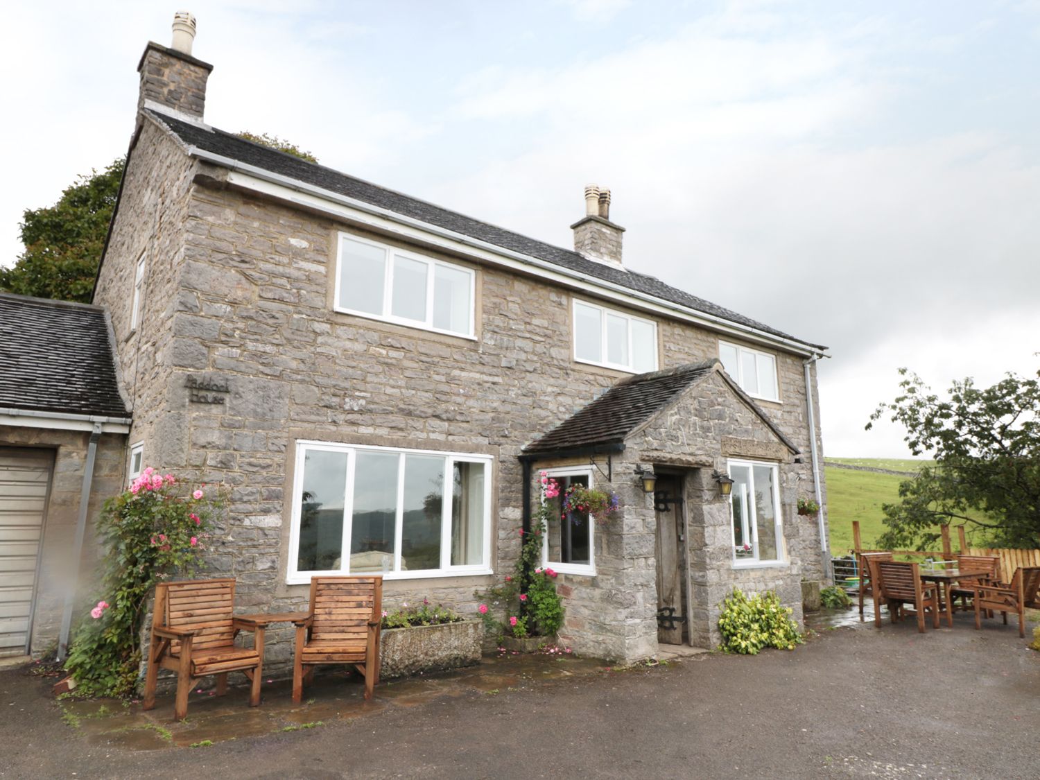 Paddock House Ashbourne Peak District Self Catering Holiday Cottage