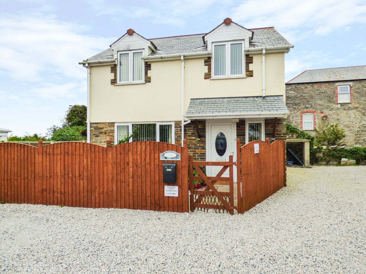 Kingfisher House Tintagel Cornwall Self Catering Holiday Cottage