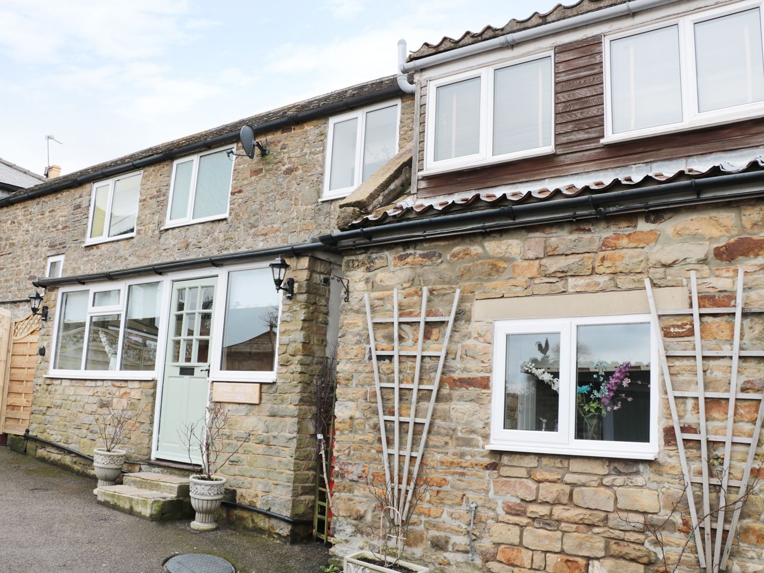 Kennel Master Cottage Sneaton North York Moors And Coast Self Kennel Master Cottage Whitby North Yorkshire 968959 Photo 1